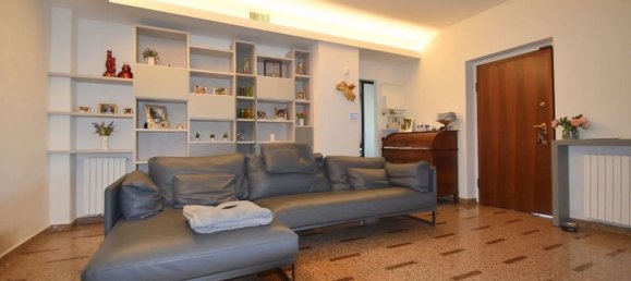 Villa de 2 habitaciónes en Magenta, Italy No. 142755 2