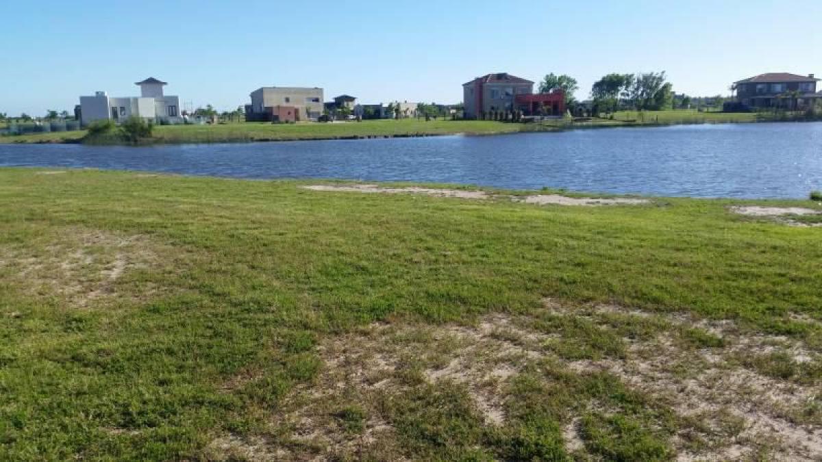  قطعة أرض في Escobar, Argentina رقم 110882