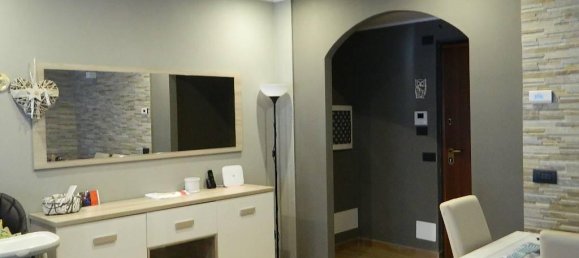 3 rooms Apartment in Laino, Italy No. 72020 2