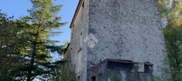 Замки и поместья с 4 комнатами в Альвито, Италия № 76773 2