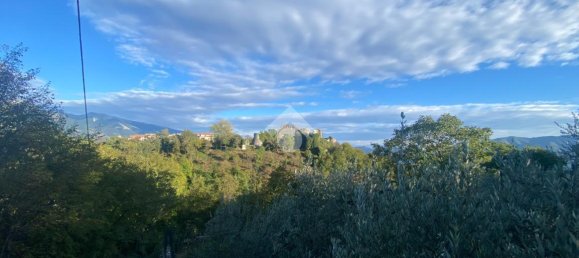 Замки и поместья с 4 комнатами в Альвито, Италия № 76773 3