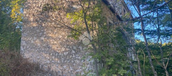 Замки и поместья с 4 комнатами в Альвито, Италия № 76773 4