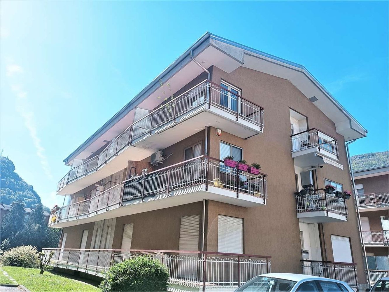 Apartamento de 3 habitaciónes en Pont Saint Martin, Italy No. 183907