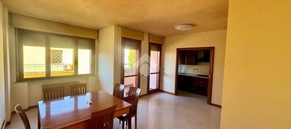2 bedrooms Apartment in Conegliano, Italy No. 59059 2