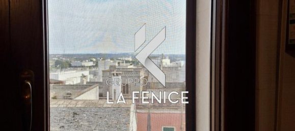 4 rooms House in Locorotondo, Italy No. 19338 12