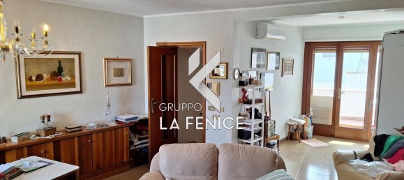 4 rooms House in Locorotondo, Italy No. 19338 15