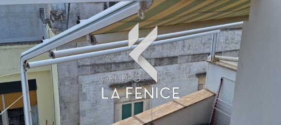 4 rooms House in Locorotondo, Italy No. 19338 10