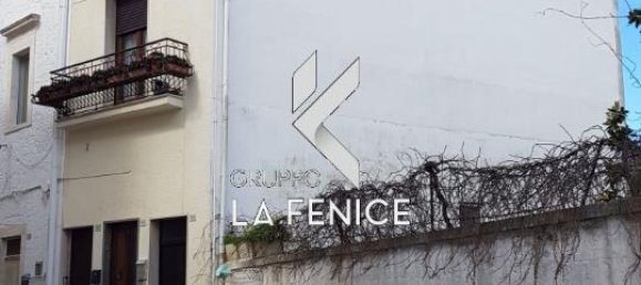 4 rooms House in Locorotondo, Italy No. 19338 2