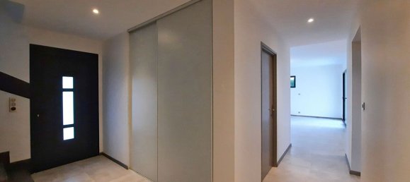 4 bedrooms House in Le Deschaux, France No. 334875 2