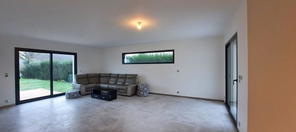 4 bedrooms House in Le Deschaux, France No. 334875 3