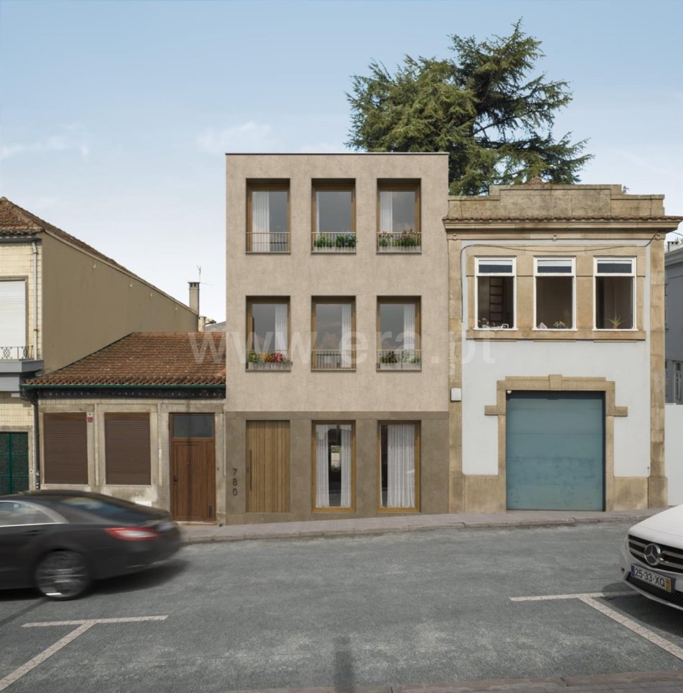 Edificio en Porto, Portugal 334 m² No. 82995