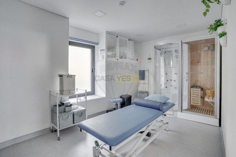 73m² Commercial property in Penedono, Portugal No. 83195