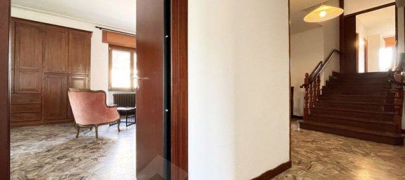 7 bedrooms Apartment in Cureggio, Italy No. 377454 7