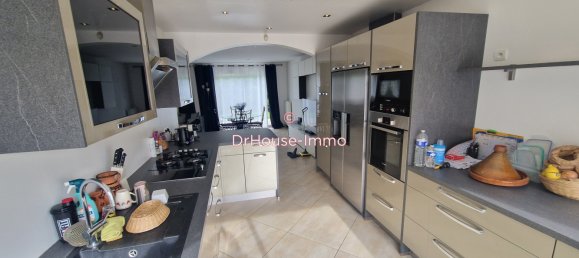 4 bedrooms House in Limeil-Brevannes, France No. 175845 5