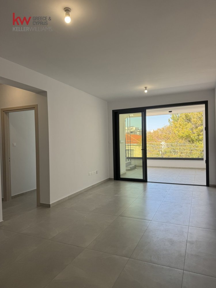 Квартира с 2 спальнями в Ларнака, Кипр № 26772