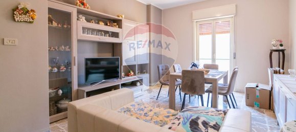 4 rooms Apartment in Gravina di Catania, Italy No. 292764 4