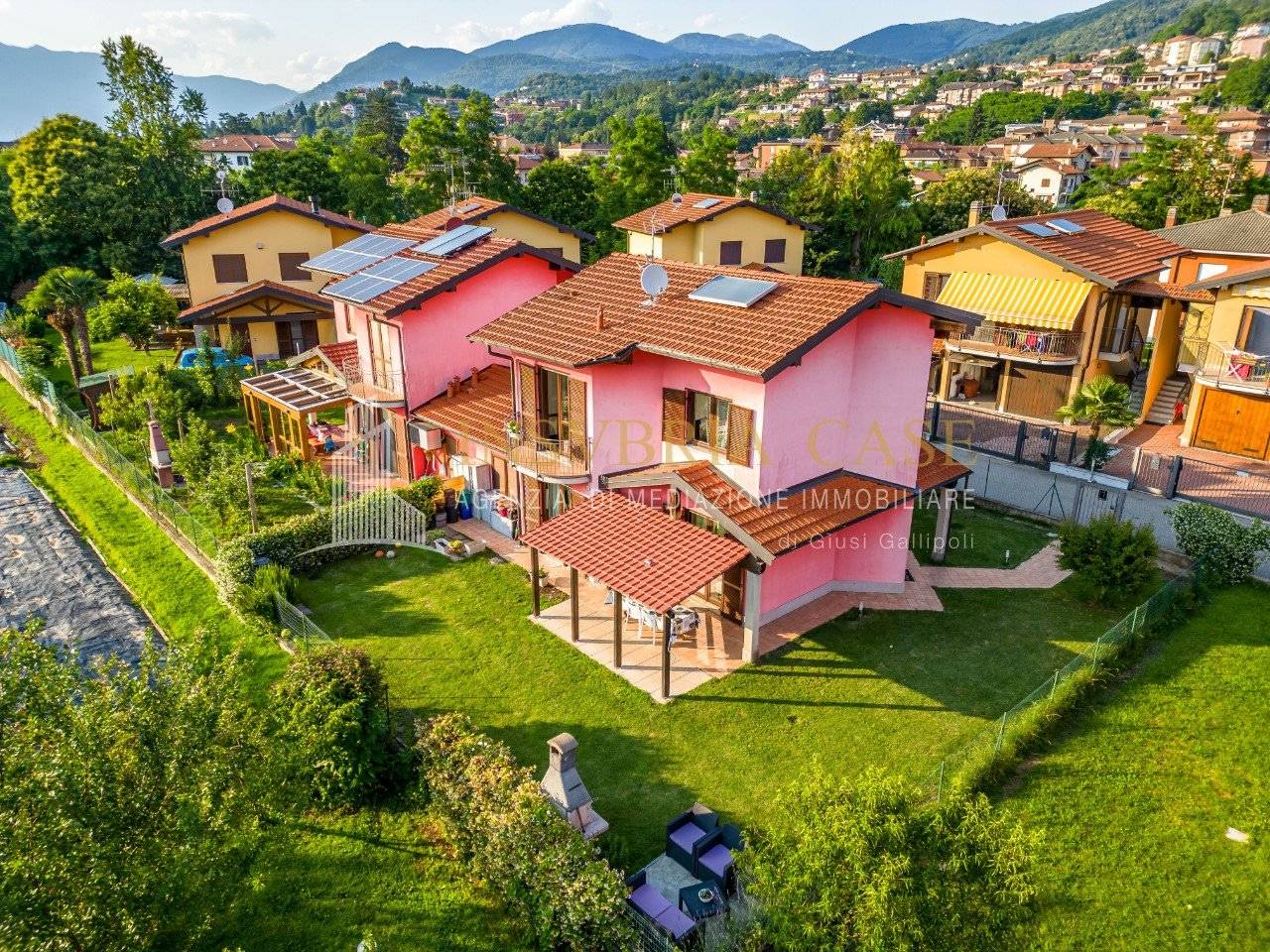 2 bedrooms House in Luino, Italy No. 63959