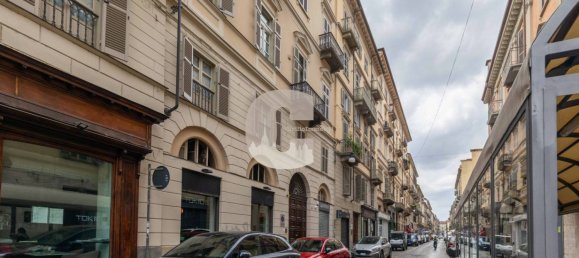 1 bedroom Apartment in Turin, Italy No. 281090 2