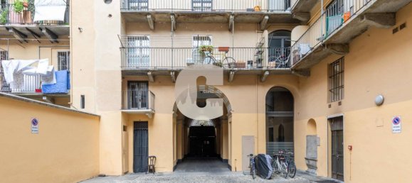 1 bedroom Apartment in Turin, Italy No. 281090 10