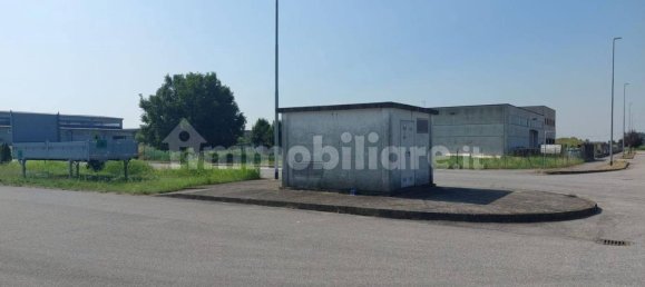 Склад 2000м² в Родиго, Италия № 319038 9