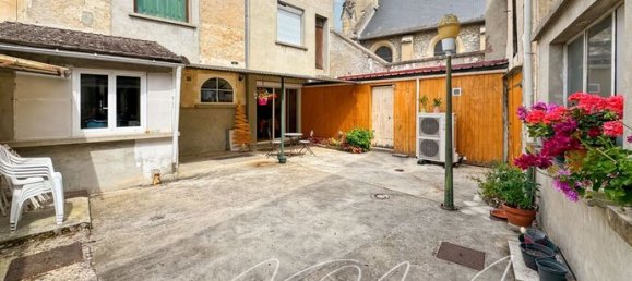 Casa de 3 dormitorios en Charly-sur-Marne, France No. 302951 2