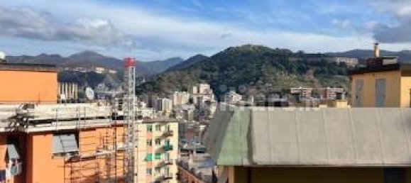 2 Schlafzimmer Wohnung in Genoa, Italy, Nr. 352351 12