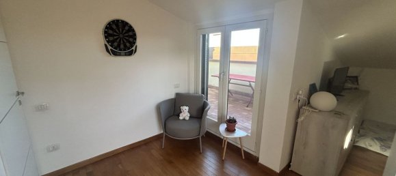 2 Schlafzimmer Penthouse in Marsciano, Italy, Nr. 320320 10