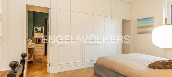 5 bedrooms Apartment in Rome, Italy No. 132062 16