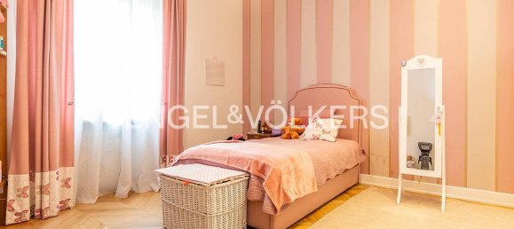 5 bedrooms Apartment in Rome, Italy No. 132062 24