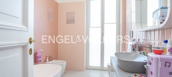 5 bedrooms Apartment in Rome, Italy No. 132062 23
