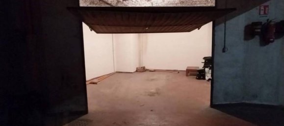 30m² Garage in Rome, Italy No. 108312 9