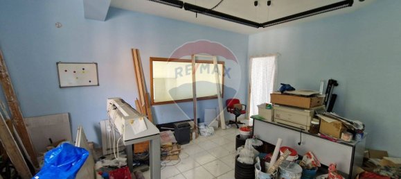 5-salle Appartement à Favara, Italy No. 148309 15