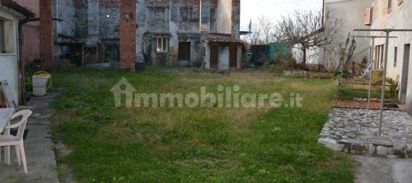 3 chambres Maison à Udine, Italy No. 134967 9