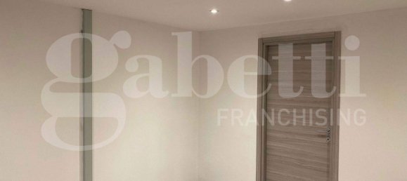 Propiedad comercial de 1 habitación en Rivoli, Italy No. 218757 3