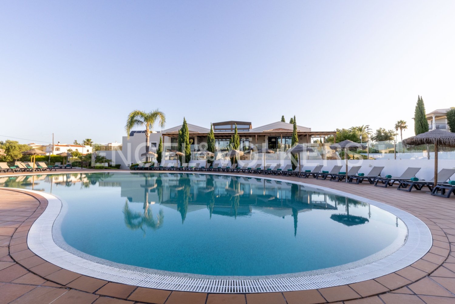 Отель, гостиница с 2 спальнями в Лагоа, Португалия № 92918