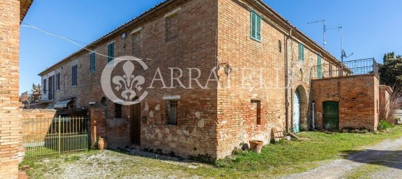 7 rooms House in Asciano, Italy No. 79472 4