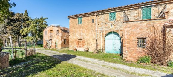 7 rooms House in Asciano, Italy No. 79472 6