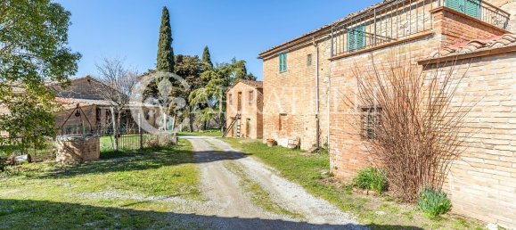7 rooms House in Asciano, Italy No. 79472 7