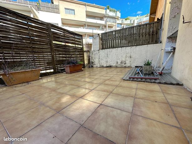 2 bedrooms Apartment in Le Cannet, France No. 300259