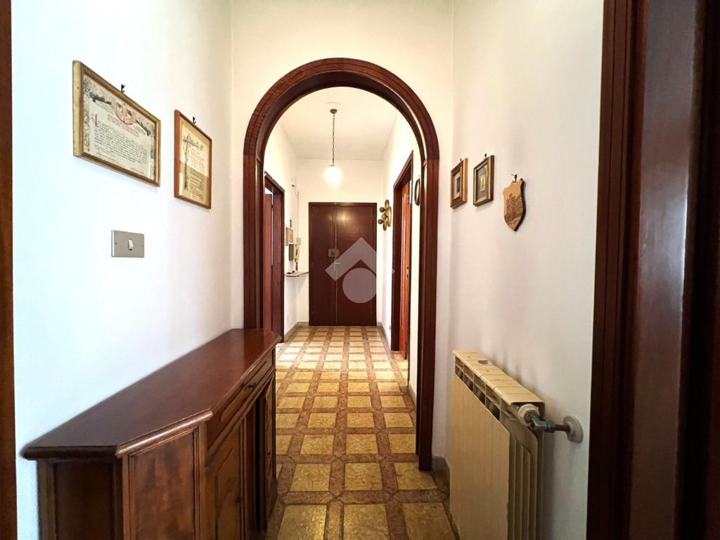 Apartamento de 2 dormitorios en Mesagne, Italy No. 59580
