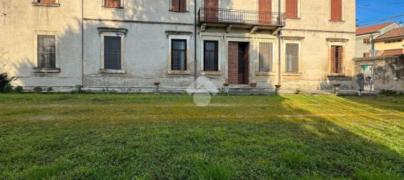 20 rooms House in Albaredo d'Adige, Italy No. 157460 3