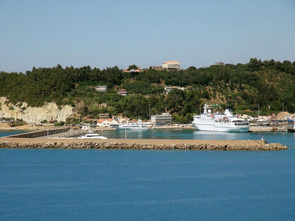 128587m² Hotel in Pyrgos, Greece No. 7465