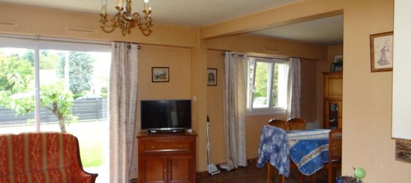 3 bedrooms House in Saint-Sebastien-sur-Loire, France No. 95575 7
