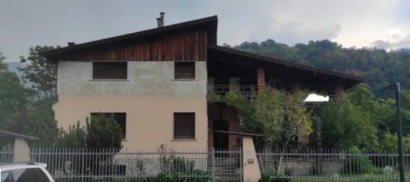5-salle Villa à Barghe, Italy No. 80972 3