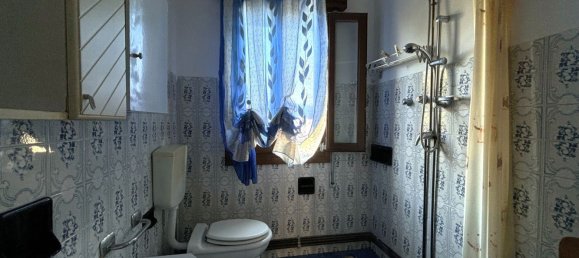 Дом с 7 комнатами в Корбола, Италия № 174176 20