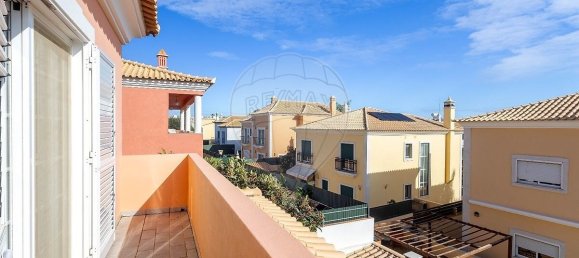 5 bedrooms Villa in Faro, Portugal No. 27542 27