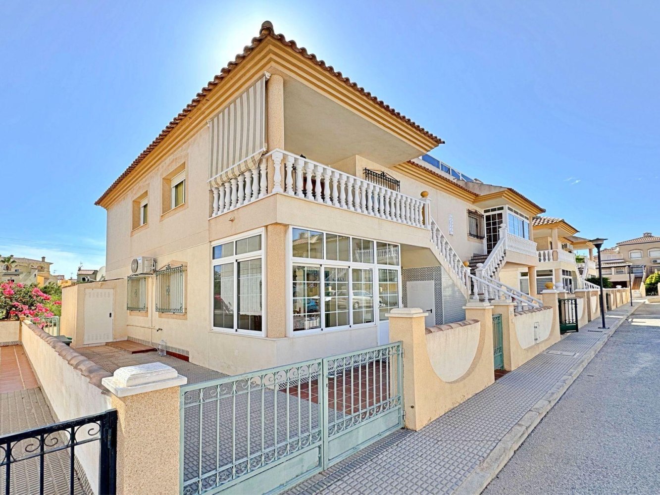 2 chambres bungalow à vendre à La Zenia, Alicante, Valencian Community, Spain № 365681