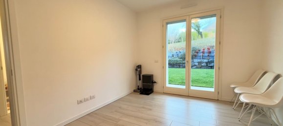 4غرفة شقة في Albano Sant'Alessandro, Italy رقم 4029 27