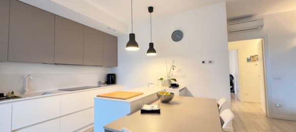 4غرفة شقة في Albano Sant'Alessandro, Italy رقم 4029 24