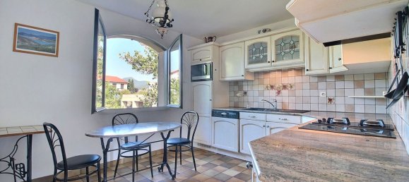 4 bedrooms House in Aubiere, France No. 339253 4